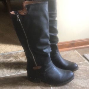 Firmer black boots 👢